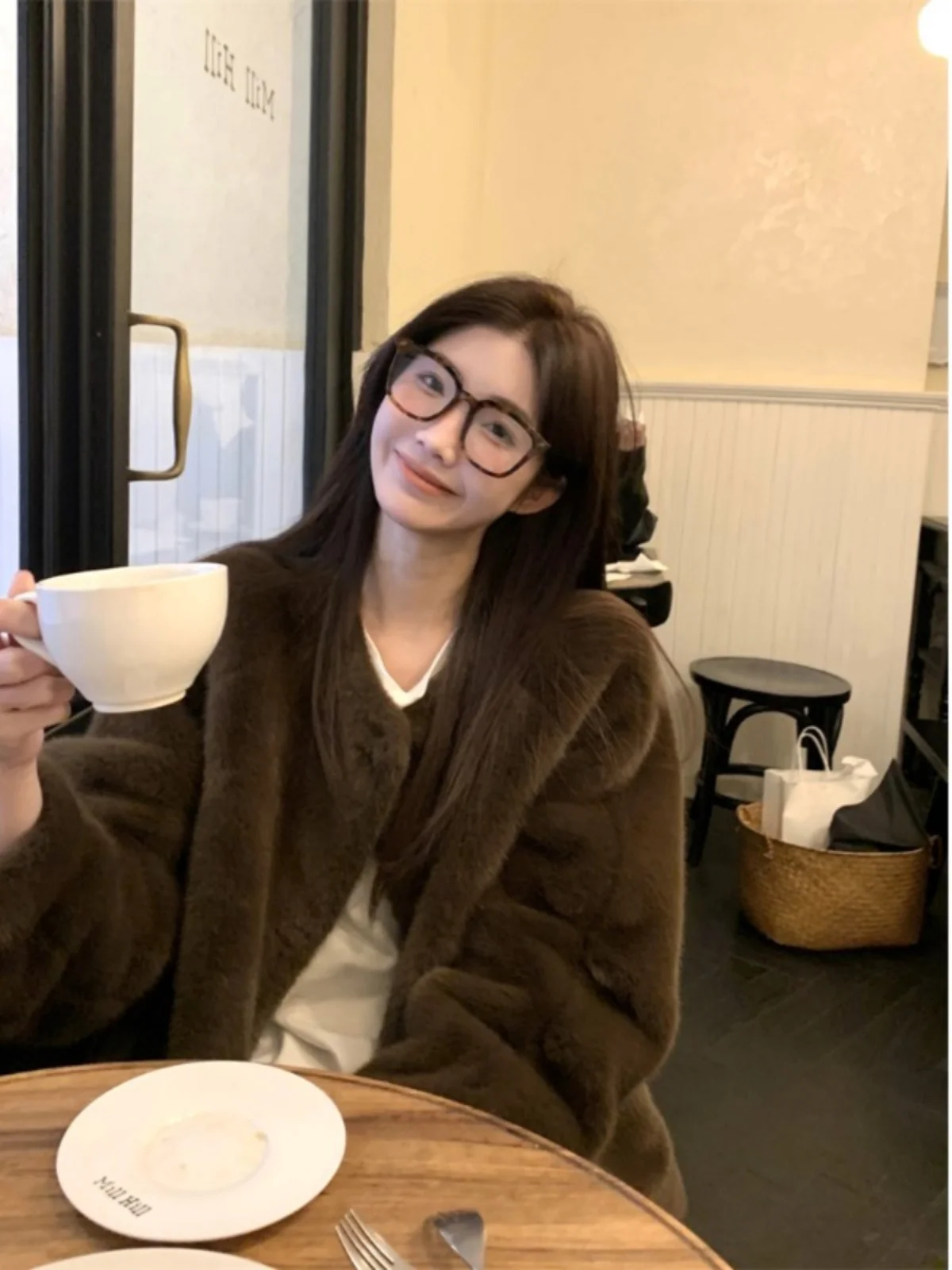 Furry Outerwear Women's Spring 2026 New Loose Single Button Design Sense Leather Fur Integrated Fashionable Top