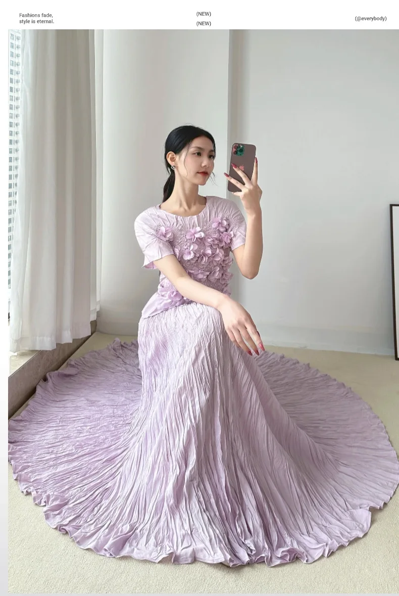 Factory direct sales of new spring/summer style 3D floral short-sleeved top and skirt, slimming and fashionable women's set.