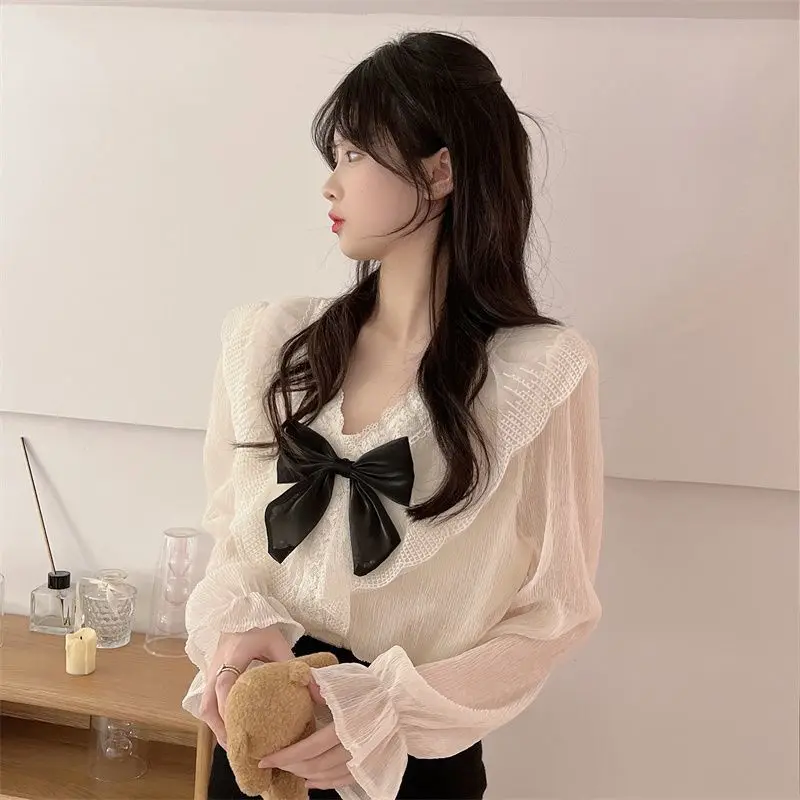 French Style Lace V-neck Bow Shirt Women's Long Sleeved Spring Autumn Design Sense Niche Shirt Gentle Chic Top