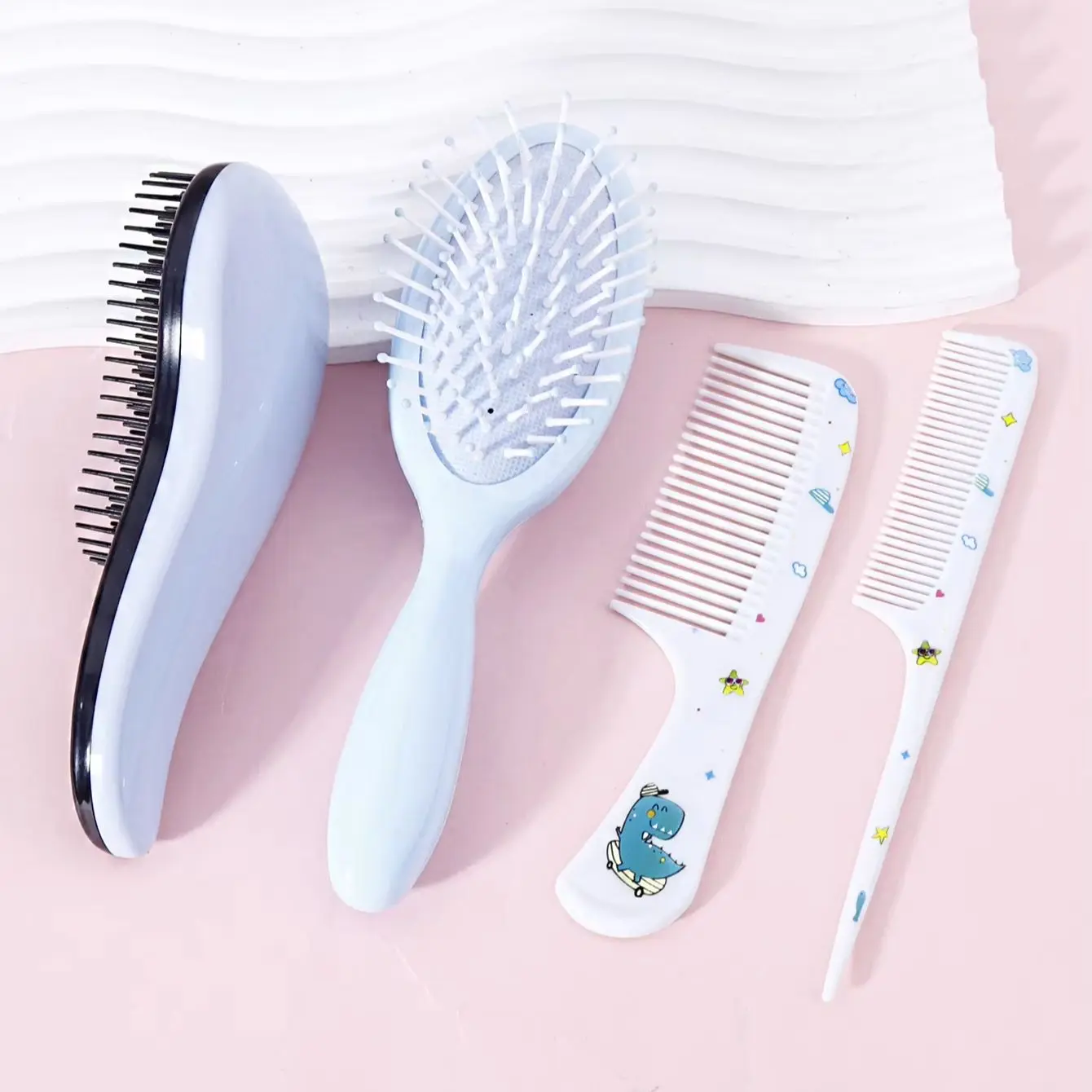 4pcs Cute Haircomb Set, Cartoon Portable Comb, Shower Hair Brush and Airbag Comb Special for Real Hair Wigs