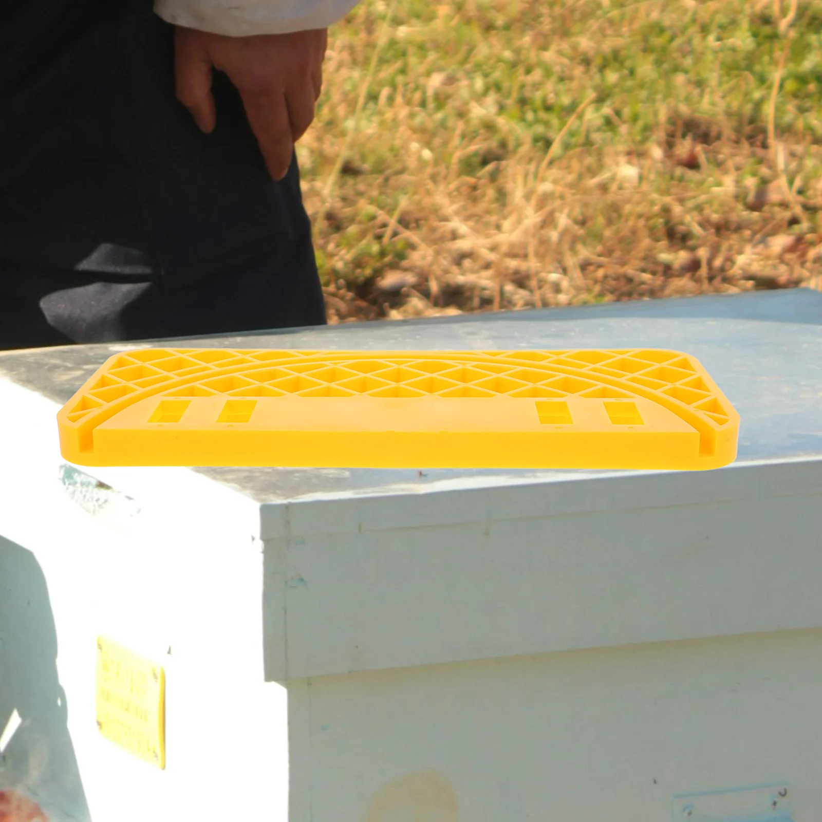 

Uncapping Tank Holder Plastic Hive Scraper Tool For Beekeeper Flat Honey Shelf Universal Capping Tank Support Honey Bucket