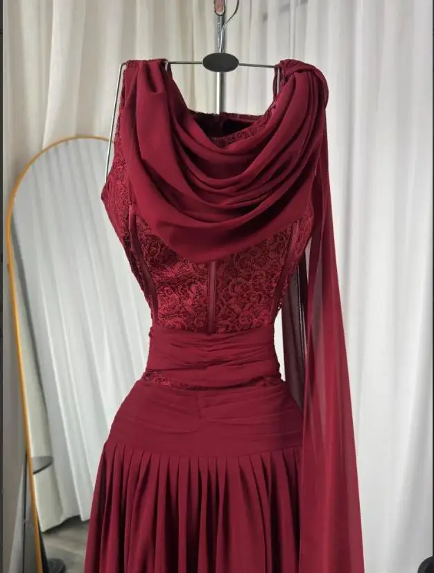 Abito da sera personalizzato con scollo ad anello per matrimonio Abiti da festa in chiffon con linea A con mantella Abiti da festa bordeaux