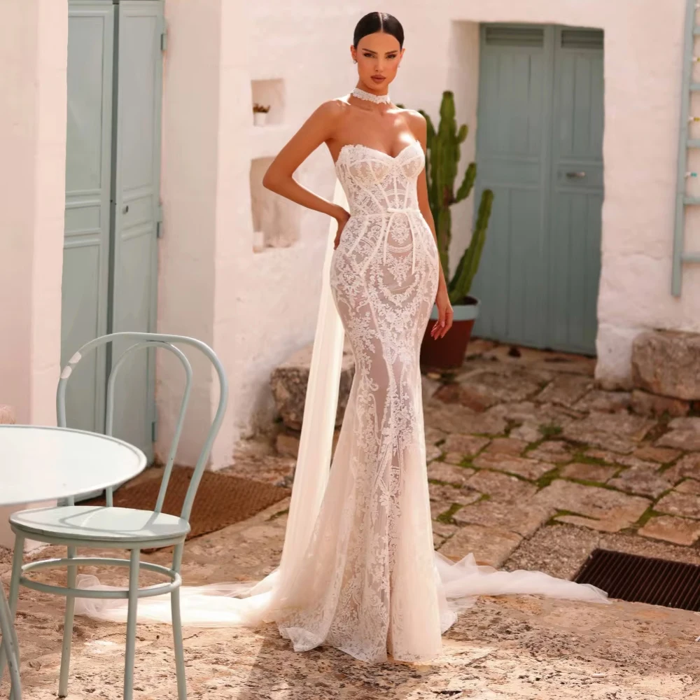 Customized New Arrival Lace Mermaid Wedding Dress Illusion Sweetheart Neck Bridal Gown Romantic Sleeveless Bridal Gown