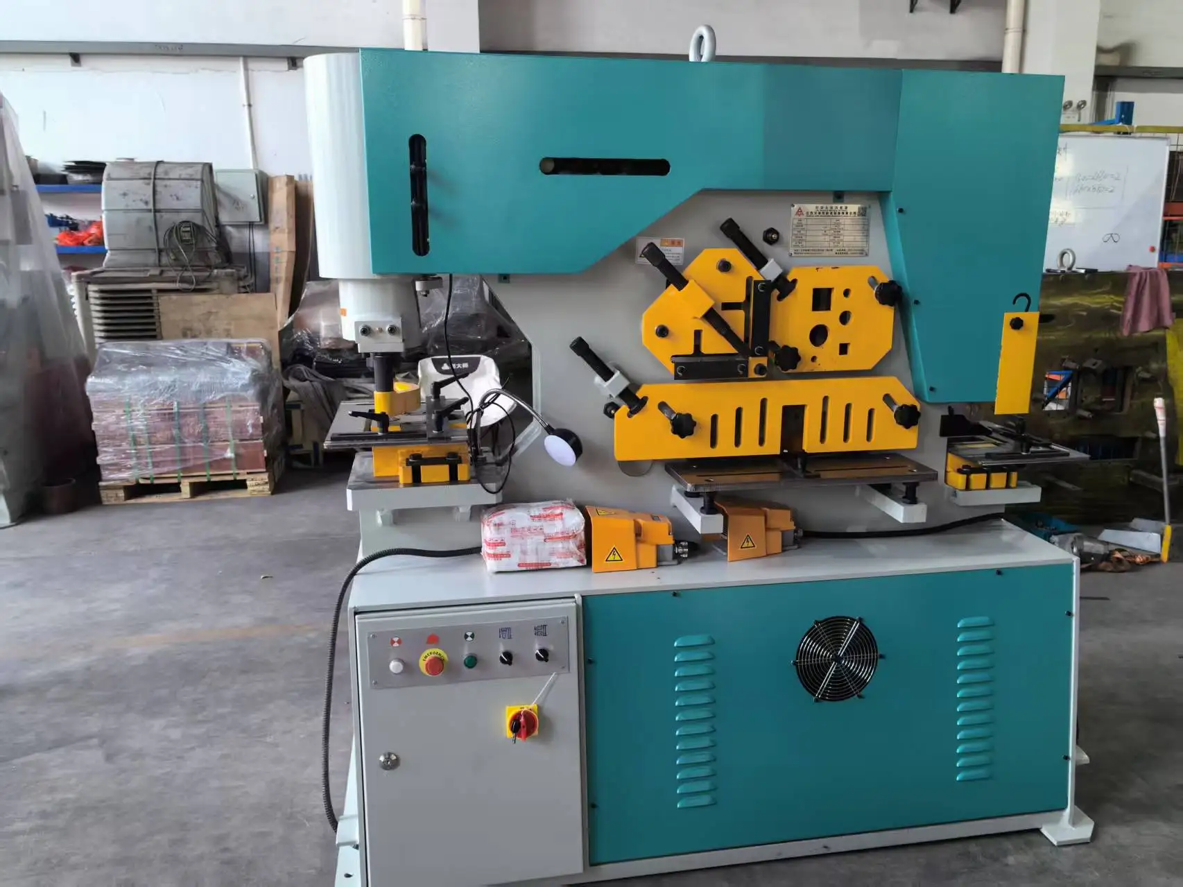 Hot Selling Hydraulic Combined Punching and Shearing Ironworker Machine Easy to Operate for Manufacturers