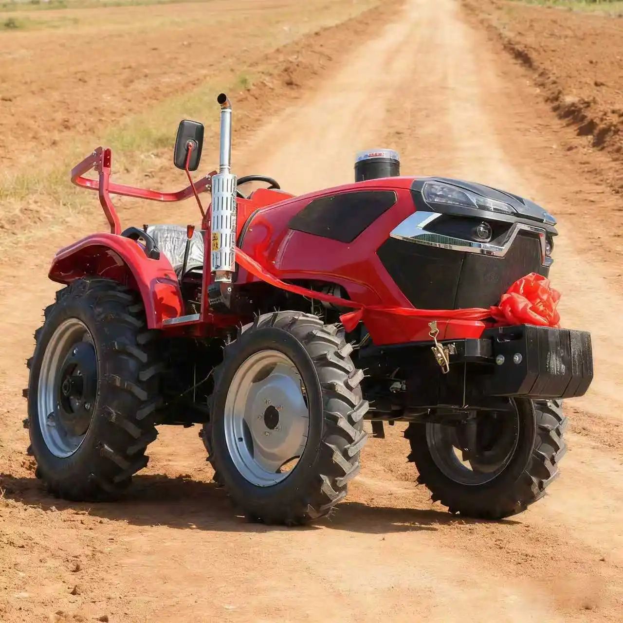 

Китай Лидер продаж трактор гидравлический дизельный двигатель многофункциональный сельскохозяйственный трактор компактный 4-колесный привод сельскохозяйственный трактор по индивидуальному заказу