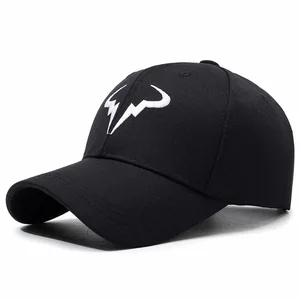 Topi Baseball Hitam Bergaya dengan Logo mirip tanduk Banteng Putih yang Unik, Cocok untuk Dipakai Sehari-hari dan Aktivitas Luar Ruangan 10 pembicara bosse penjualan terbaik - №