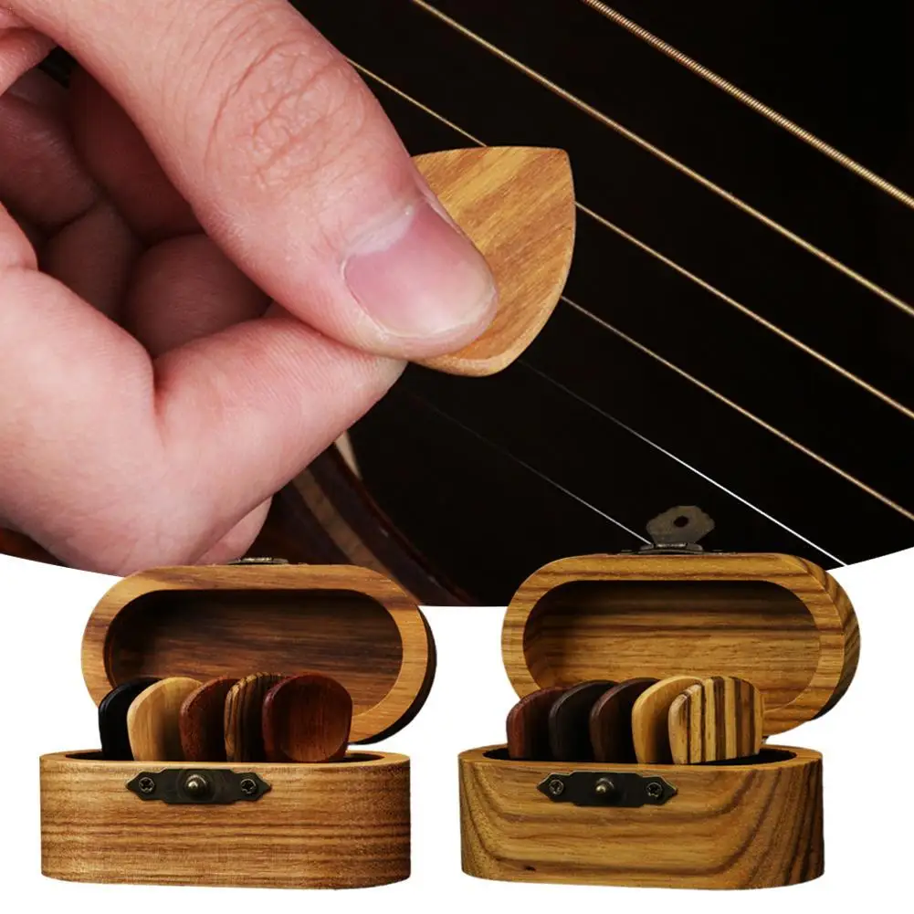 1Pcs Wooden Acoustic Guitar Picks Bass Ukulele Plectrum Hearted Shape Picks Electric Guitar Picks Can Be Drillable Pendant Gift