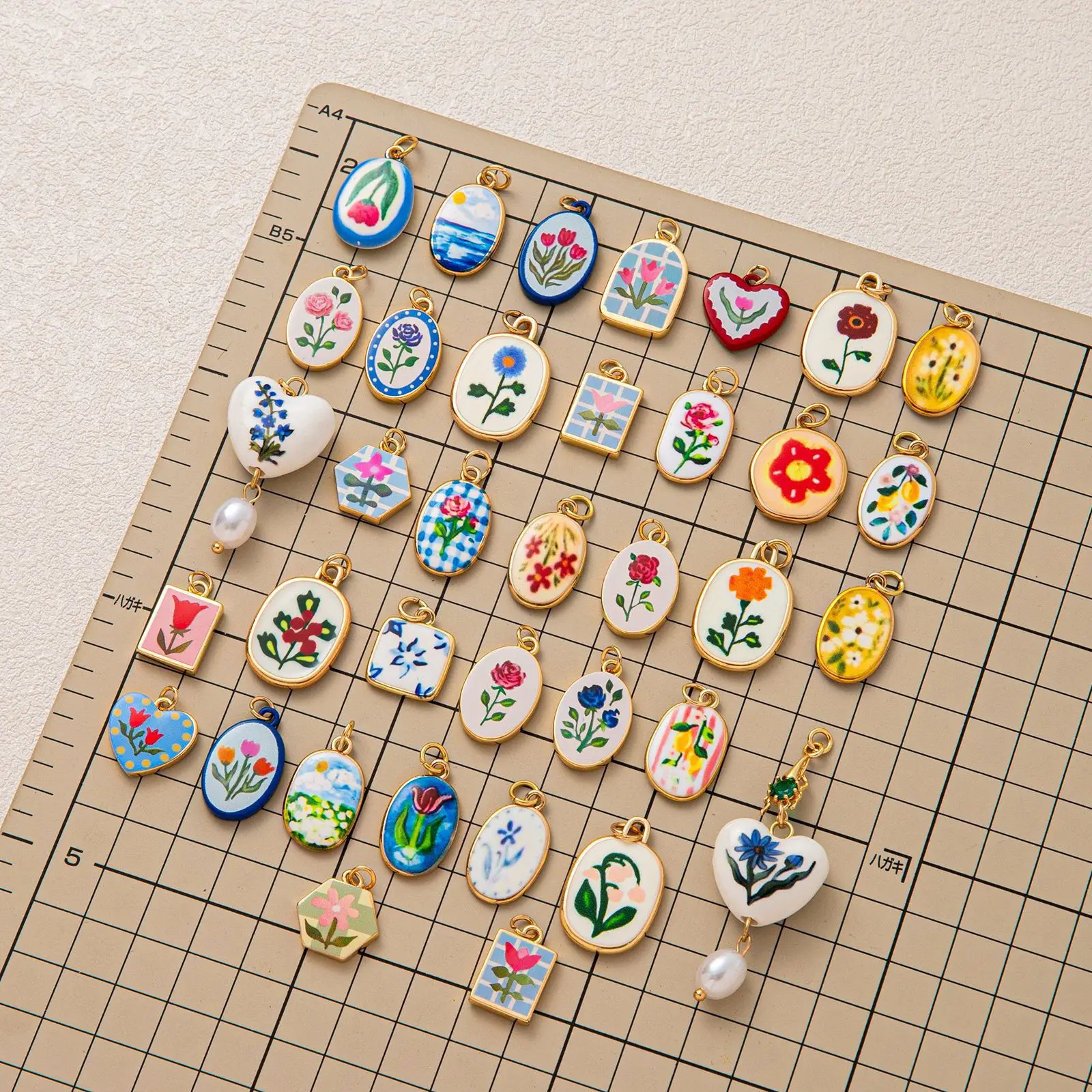 

AETEEY Monet - Style Vintage Floral Hand - painted Enamel Pendant DIY Stainless Steel Gold - Plated Jewelry Accessory