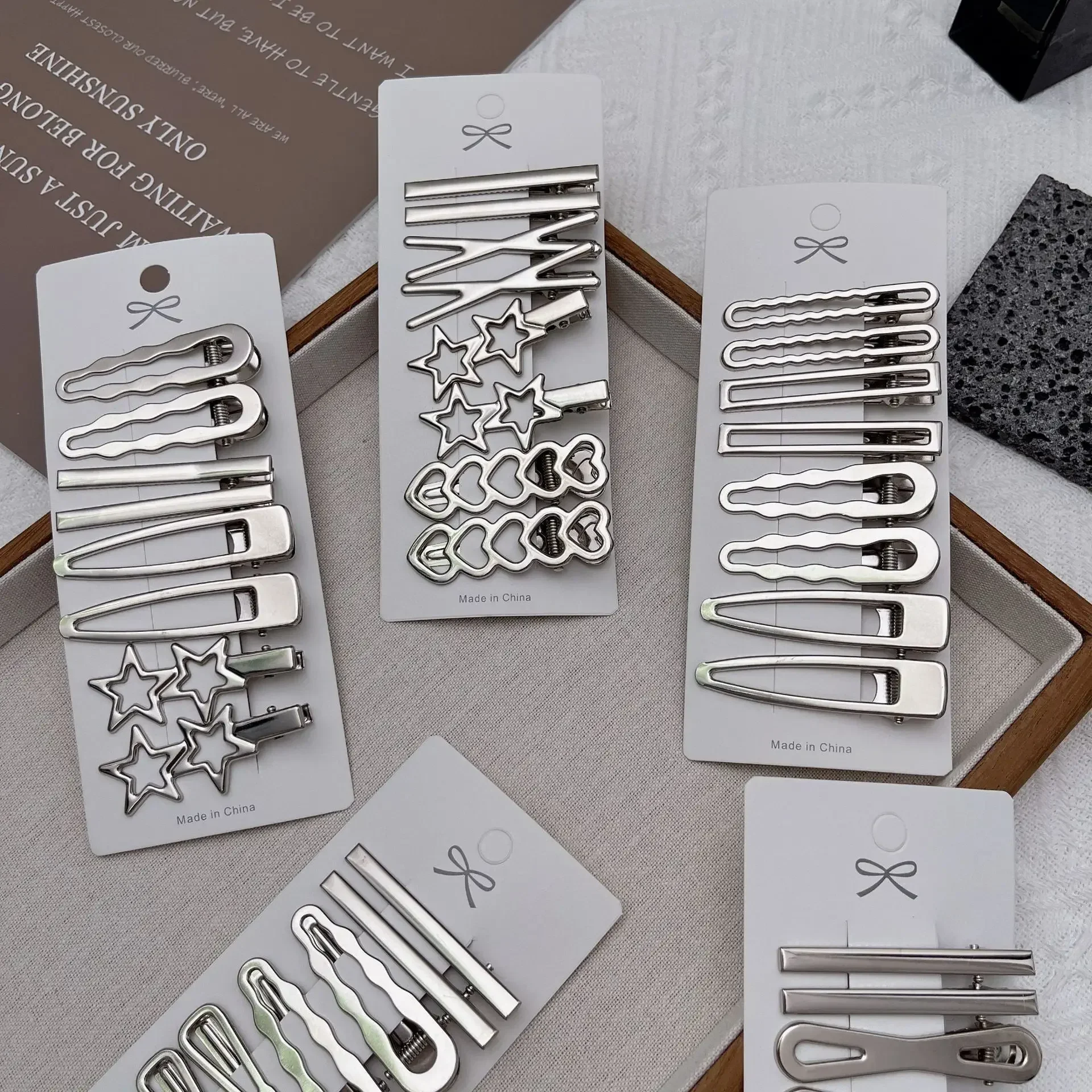 Sliver metalowe spinki do włosów kobiety dziewczęta Y2K kaczy dziób szpilka osobowość grzywka boczne nakrycia głowy Barrettes spinka do włosów akcesoria do stylizacji