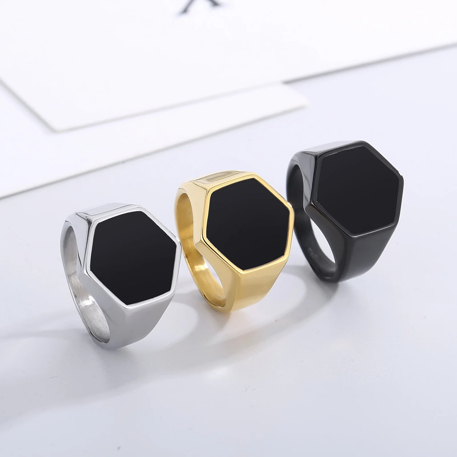 Gothic Punk Rings for Men Signet Rings Round Square Top Stamp Finger Band Chunky Boys Teens Rock Jewelry Fraternal Rings