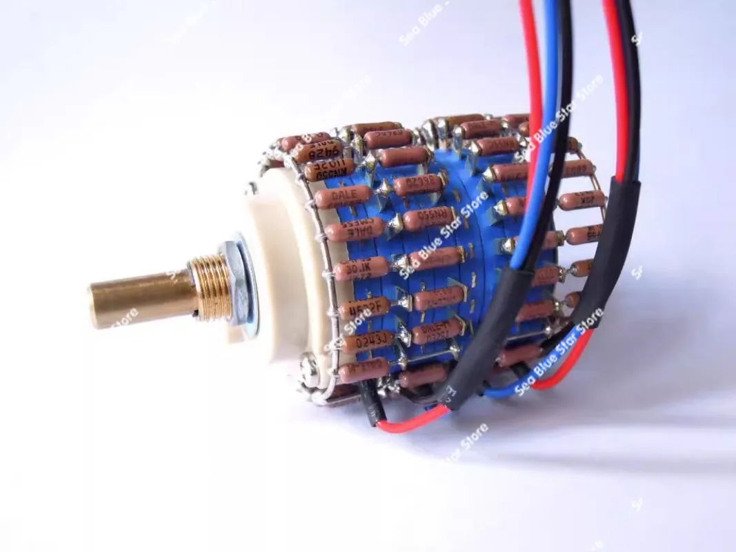 All Brown L-type Volume PotentiometerTaiwan-made Copper Shaft 24-speed Two-channel
