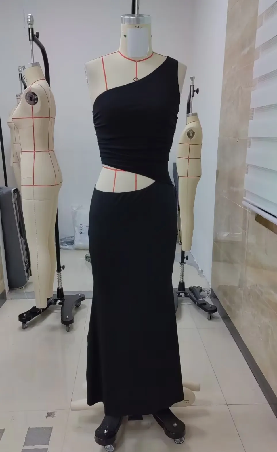 

Women's One Shoulder Dress Stylish Solid Hollow Out Sleeveless Slim Fit Long Bodycon Dress for Summer