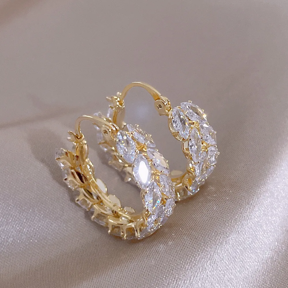 2024 Korean New Design Circle Earrings Luxury Shiny Full Zircon Wheat Hoop Earrings for Women Fashion Party Jewelry Accessories