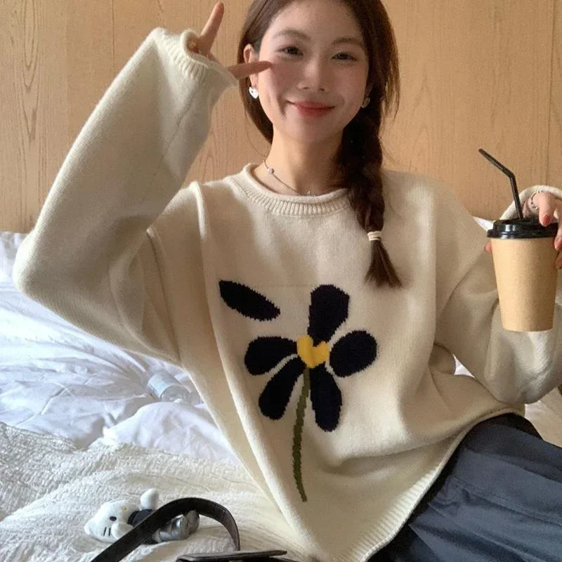 Knit Tops for Woman Beige Women\'s Sweater Anime Pullovers Long Sleeve Clothes Y2k Fashion Korea Streetwear Autumn Winter 2024