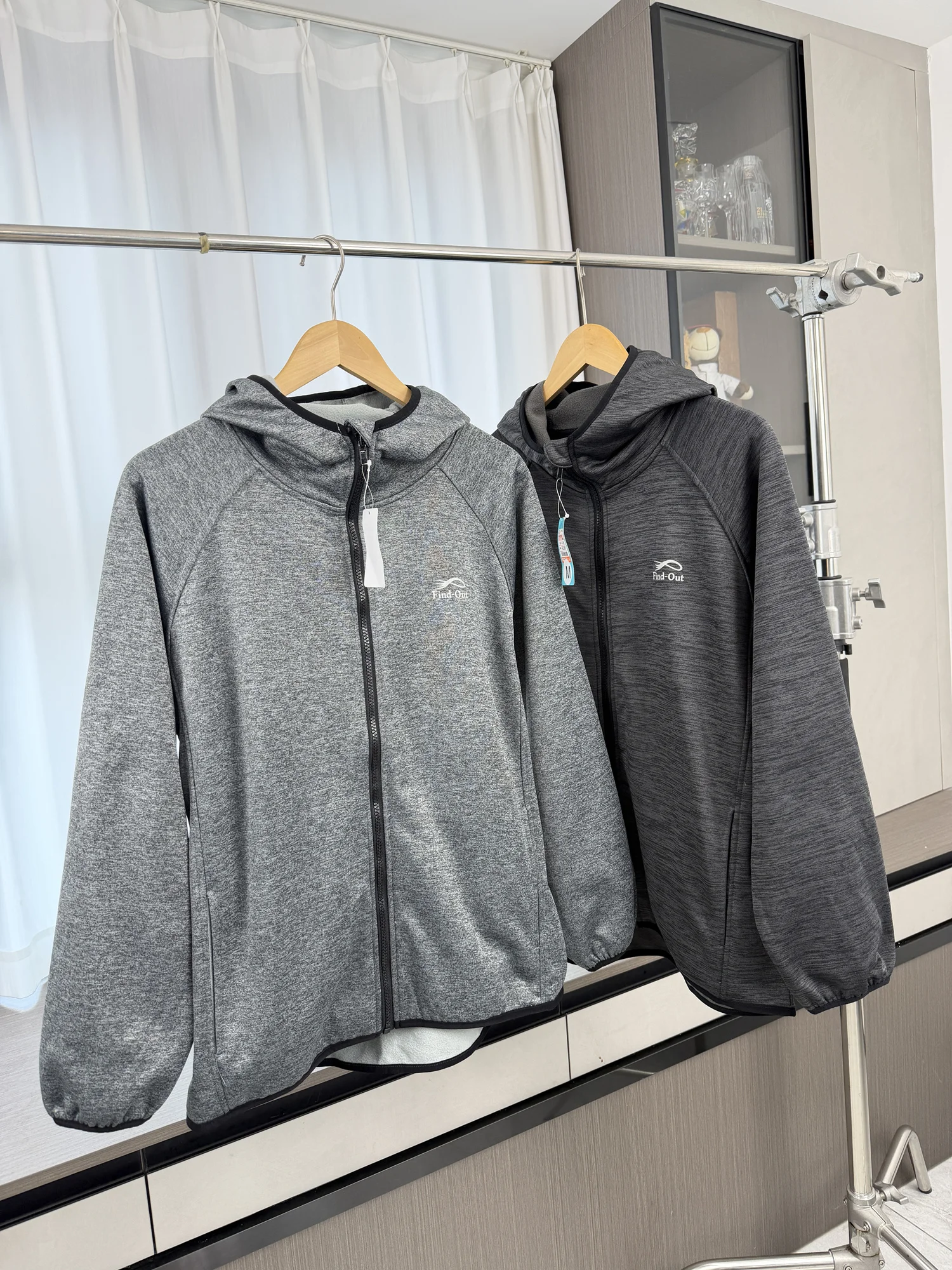 

Мужская свободная трикотажная куртка с капюшоном на флисовой подкладке, с эластичными манжетами, на молнии, с длинными рукавами, весенняя, повседневная, с цветной молнией