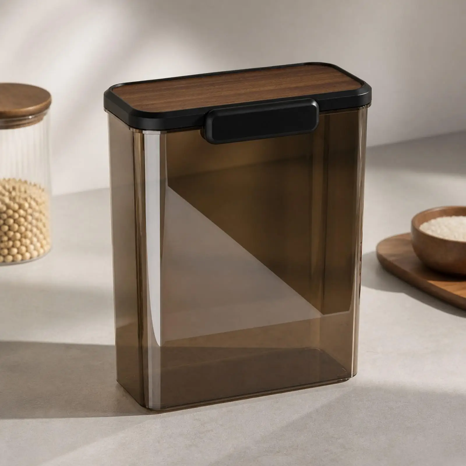 Food Grade Rice Storage Container with Secure Sealing Lid and Clasp for Pantry Organization and Space Saving