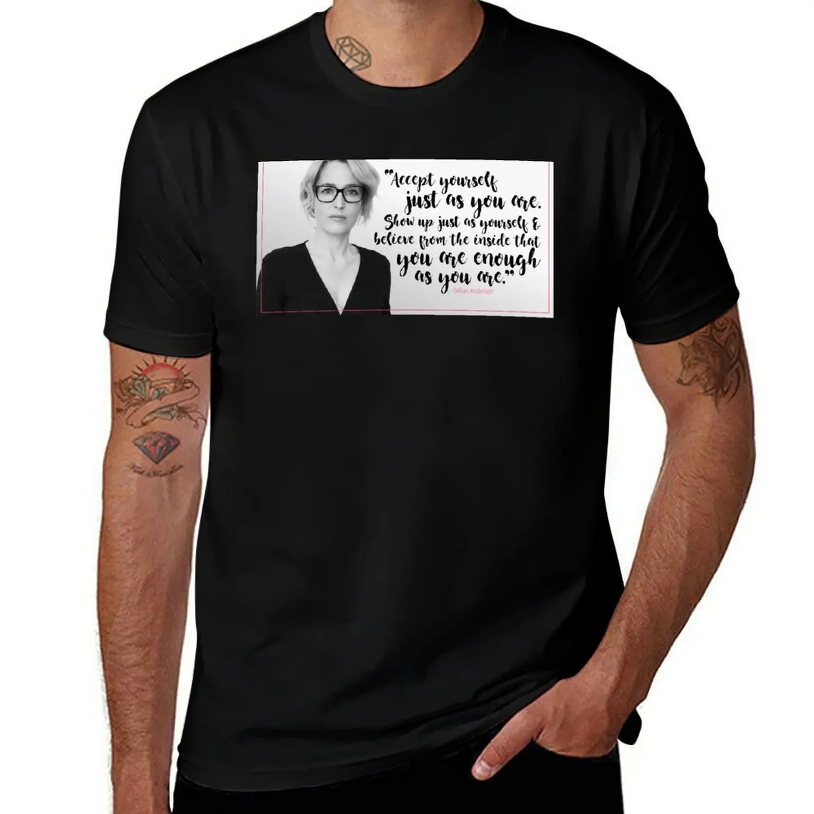Gillian Anderson Quote - Accept Yourself T-Shirt Casual Basic Short Sleeve T-Shirt