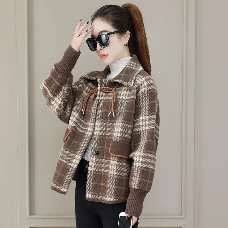 

High End Temperament Short Plaid Coat Korean Loose Women Woolen Jacket Autumn Winter Thicken Single Breasted Cardigan Outwear