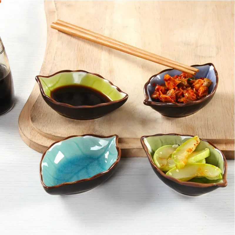 1pcs Leaves Ceramic Saucer Kitchen Multi-Purpose Seasoning Dish Small Dish Crackle Glaze Seasoning Sauce Vinegar Tableware