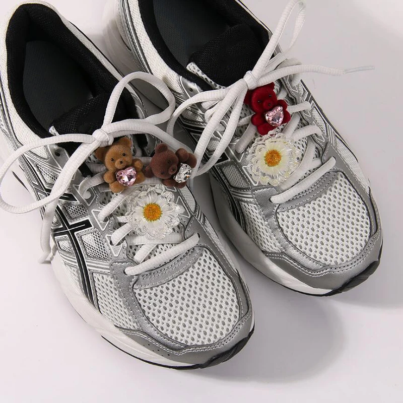 Retro Shoes Flowers 3D Daisy Flower Flocking Rhinestone Bear Shoes Buckle Sneaker Decorations Shoelace Embellishment Accessories