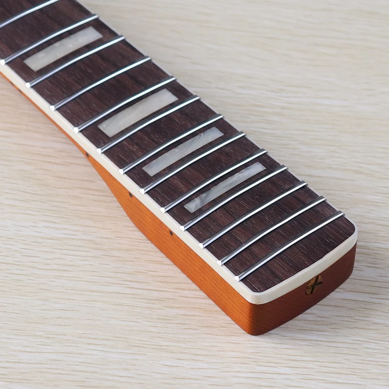 Grilled Maple Electric Guitar Neck 610 Rose Square Neck with 6 Strings 22 Frets Edged Electric Guitar Handle Guitar Accessories