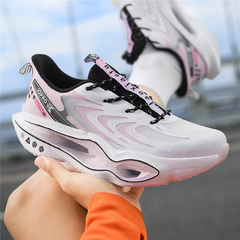 Herren-Laufschuhe mit durchbrochener Sohle, atmungsaktive Sportschuhe aus Mesh für den Sommer, hochelastische, stoßdämpfende Herrenschuhe mit dicker Sohle, die die Körpergröße erhöhen, leichte, rutschfeste und abriebfeste Herren-Laufschuhe für Outdoor-Aktivitäten, Fitness und den täglichen Gebrauch. – Detail 1