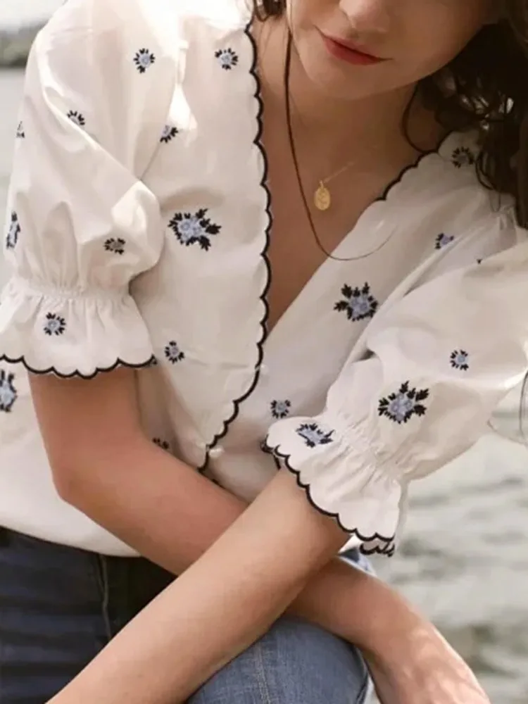 

Flower Embroidered Blouses Women 2023 Summer New V-neck Puff Sleeve Casual Elegant Shirt Female Vintage Chic French Classic Tops