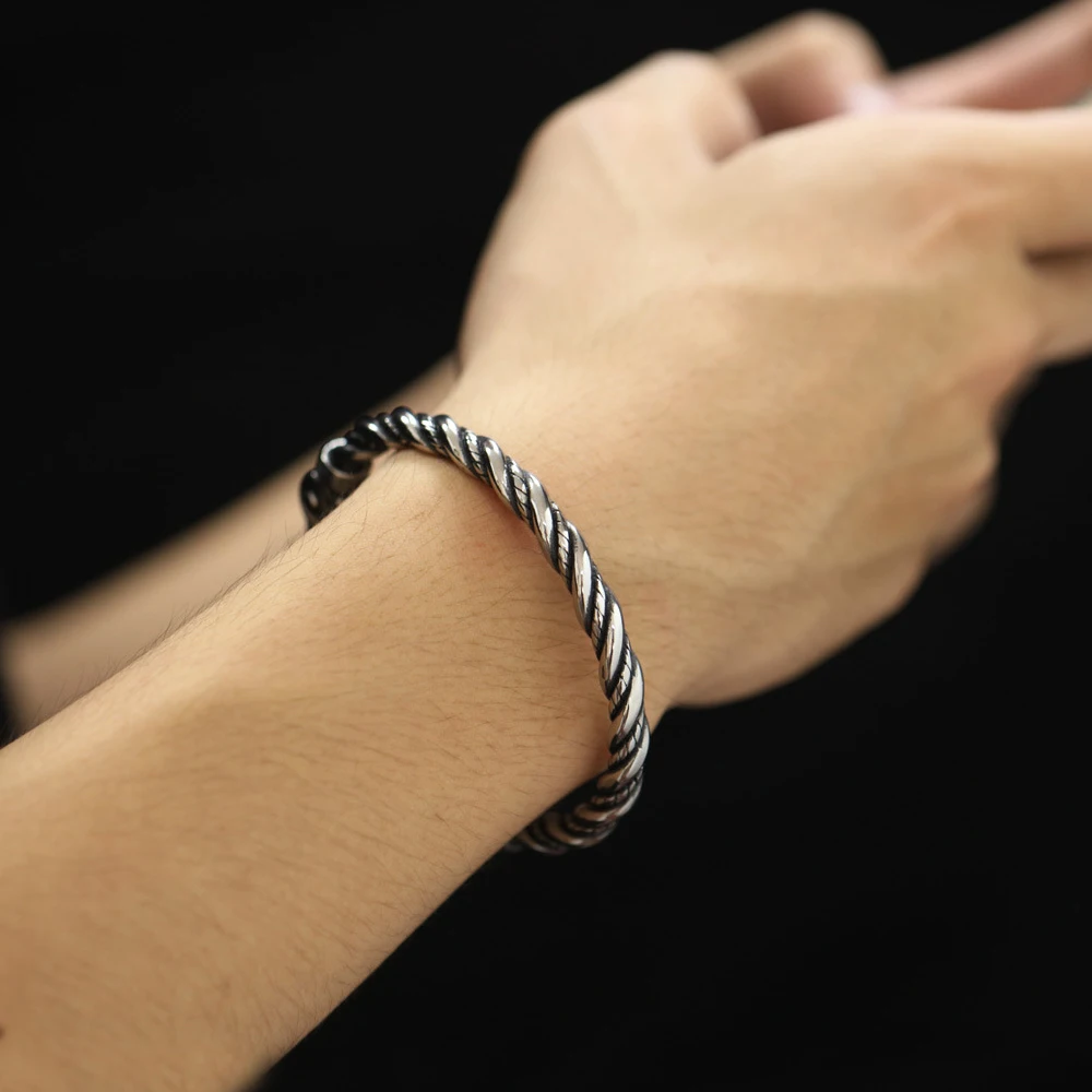 Vintage Viking Eagle Head Bracelet for Men Punk Domineering Stainless Steel Open Bracelet Fashion Amulet Jewelry Gifts Wholesale
