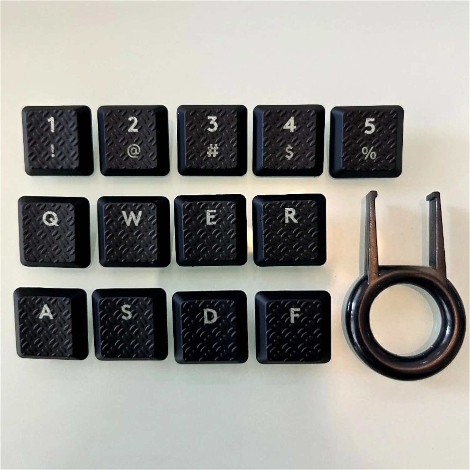DIY anti slip threaded keycaps suitable for Logitech G813/G815/G913/G915/TKL RGB mechanical gaming keyboard, transparent