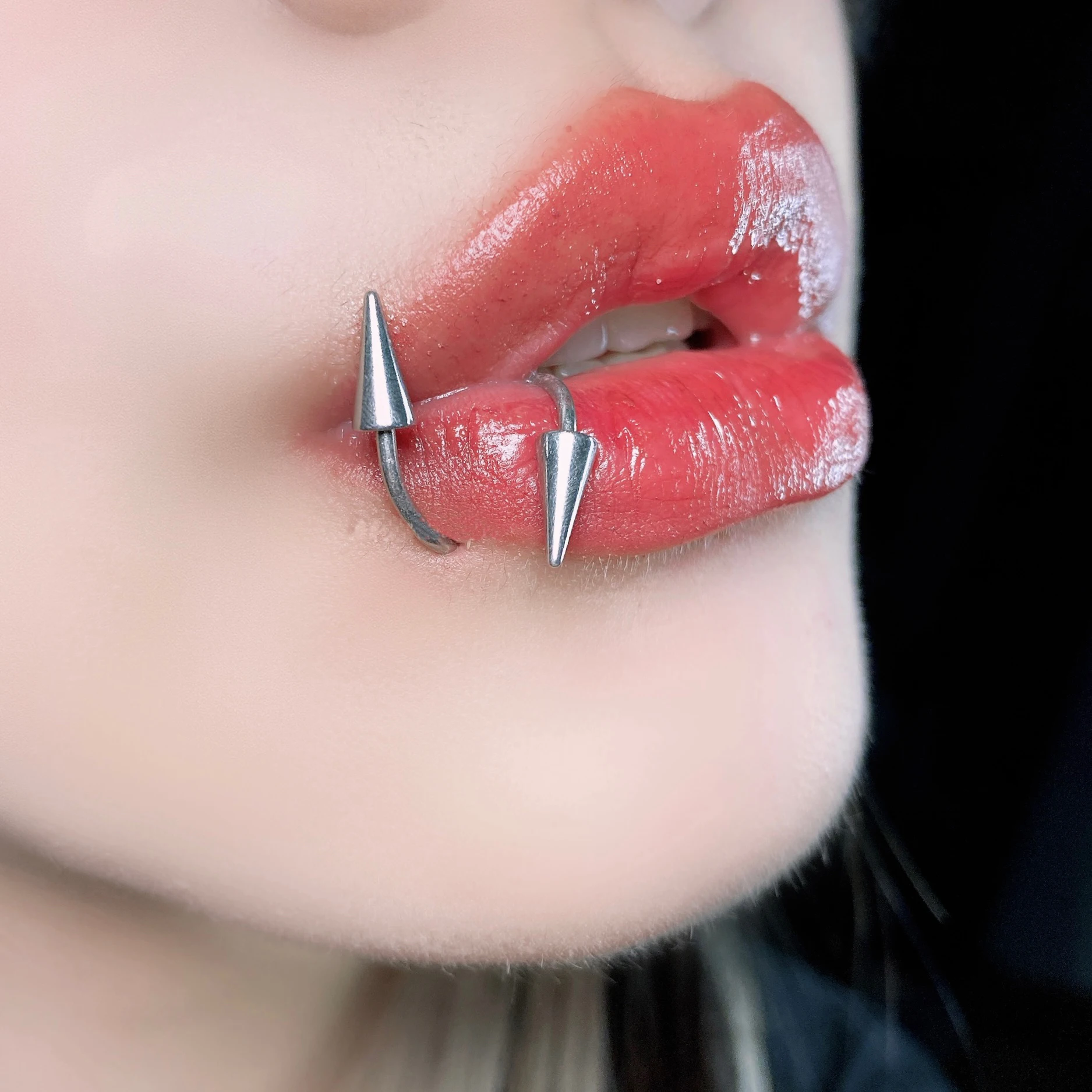 1PC Fangs Lip Labret Piercing Lip Hoop Stainless Steel Vampire Teeth Goth Cosplay Body Piercing Goth Body Piercing Punk Jewelry