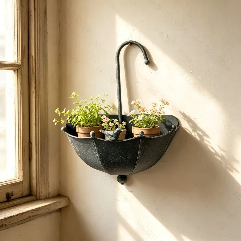 Retro umbrella wall hanging wrought iron flower pot balcony outdoor garden niche high-end gardening hanging pot