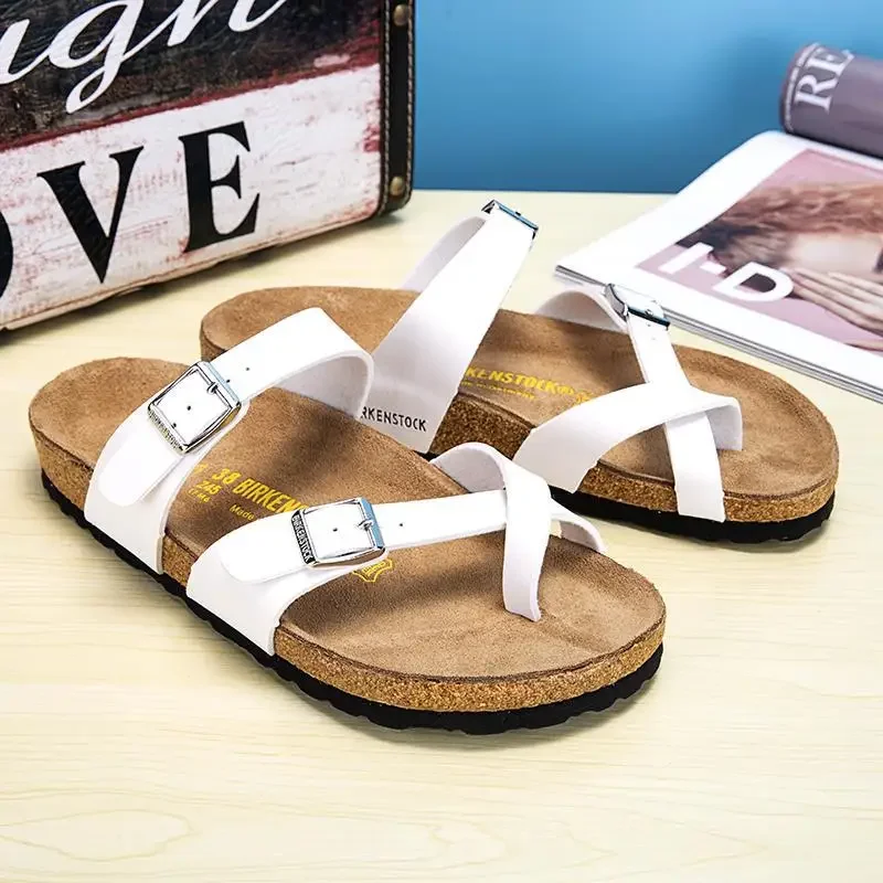 

2024 Women Cork Flat Shoes Fashion Shoes Outdoors Beach Male Slippers New Casual Round Toe Buckled Flat Sandals Unisex Summer