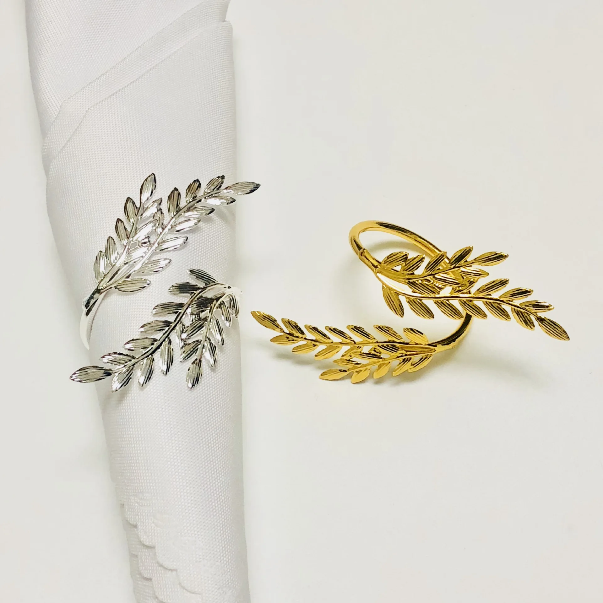 

Золотое, серебряное кольцо для салфеток с пшеничными ушками, 12 шт., большое кольцо для салфеток из пшеницы с металлическим покрытием, застежка для салфеток для свадебной вечеринки, украшение для обеденного стола