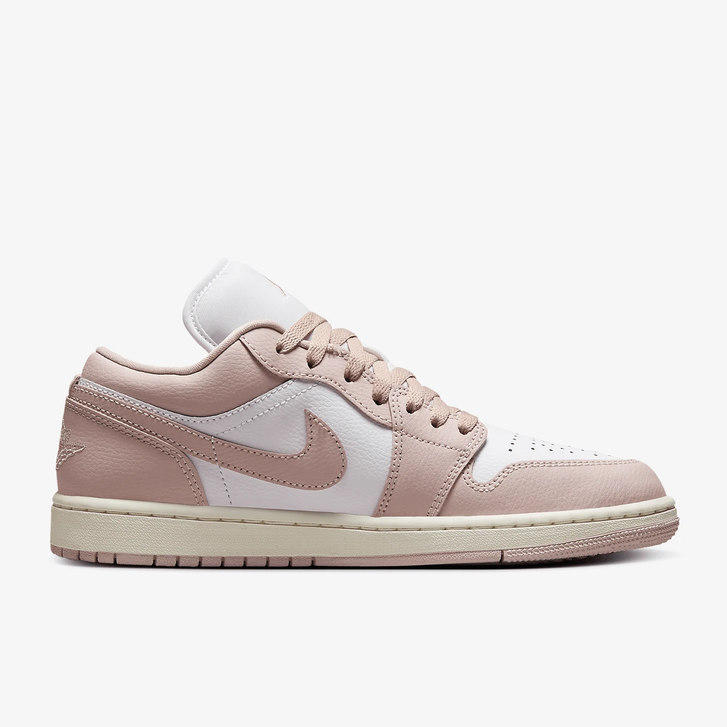 รองเท้าบาสเก็ตบอลสำหรับฝึกซ้อม - Women'S Shoes Nike Jordan บทวิจารณ์และราคา