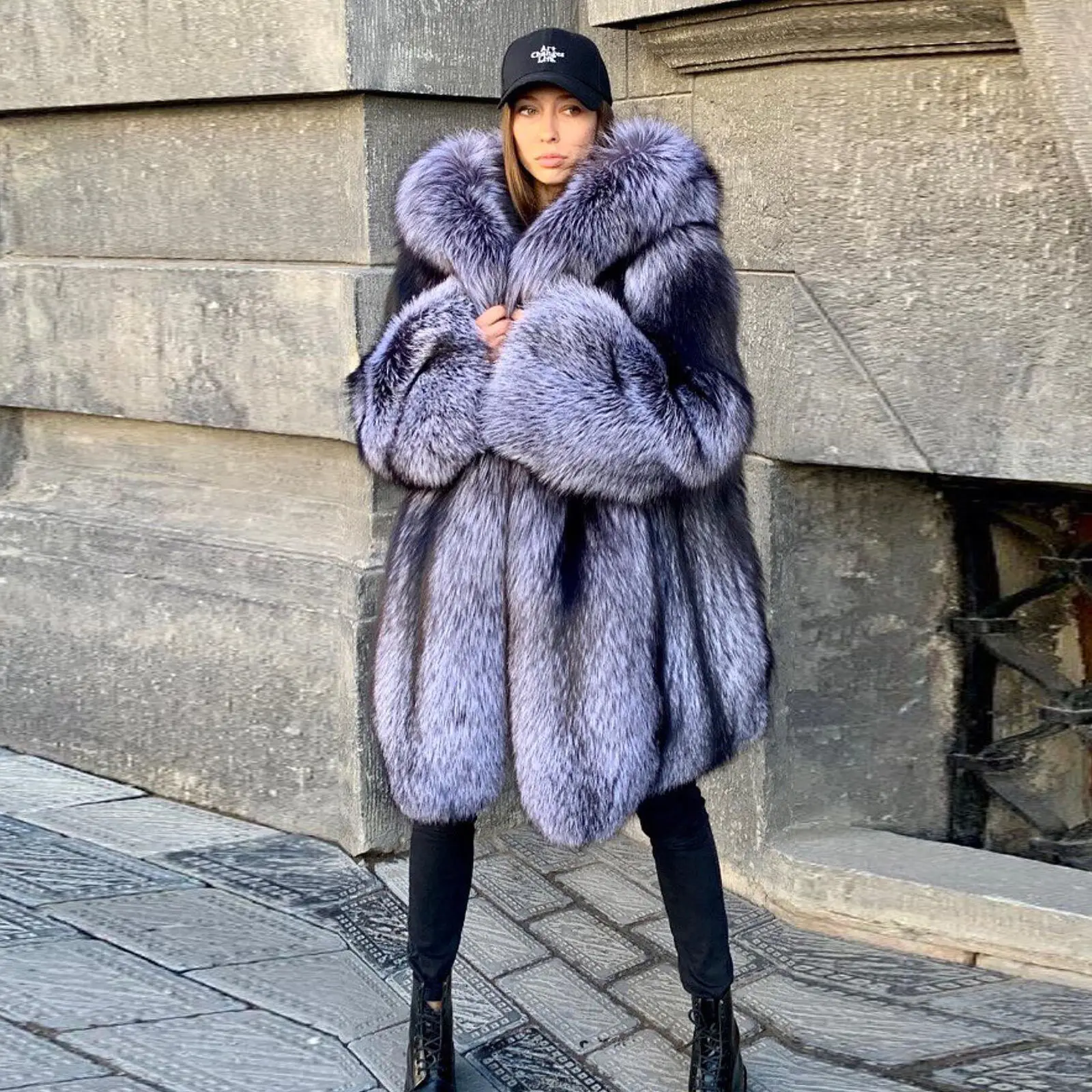 Fashion Women Full Pelt Real Silver Fox Fur Warm Coats Luxury Winter Natural Fox Fur Mid-Length Hooded Thick Jacket Overcoat