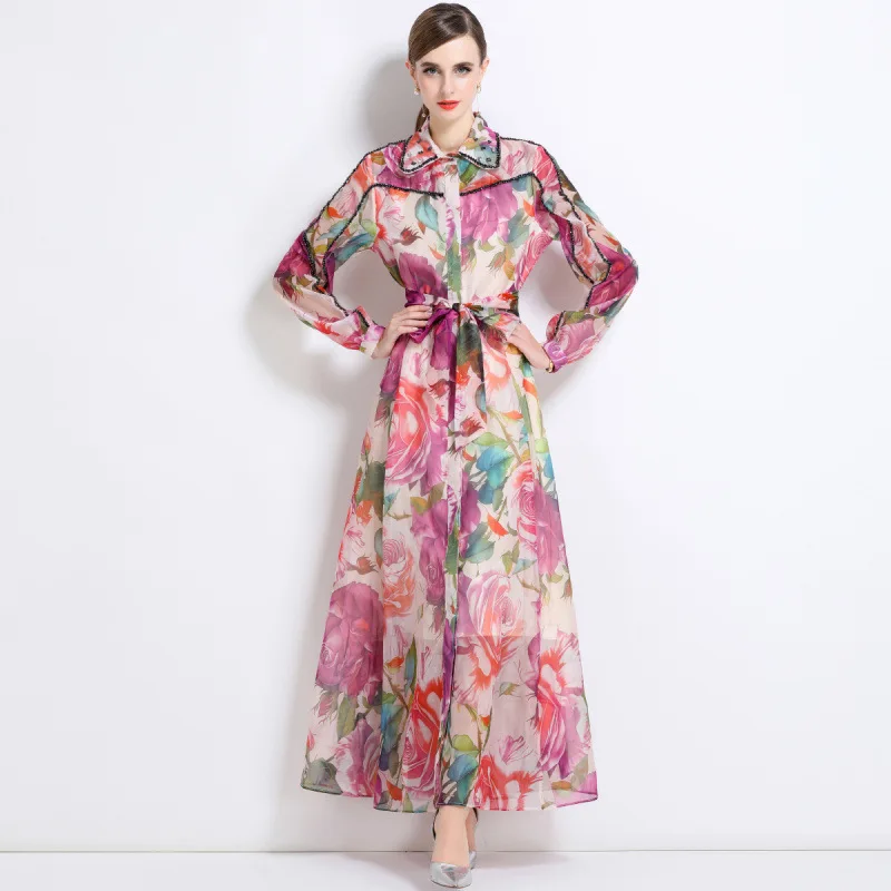 Ręcznie robiony długi sweter maxi z kwiatowym nadrukiem w jasnych kolorach, stójką, zdobiony koralikami, streetwearowy, poliestrowy, dzianinowy.