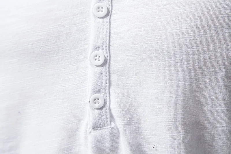 2026 Herren V-Ausschnitt Bambusfaser T-Shirt Mittelstreifen 4-Knopf Kurzarm Eng Anliegend Atmungsaktiv Lässig Sommer Alltags-Oberteil – Detail 5