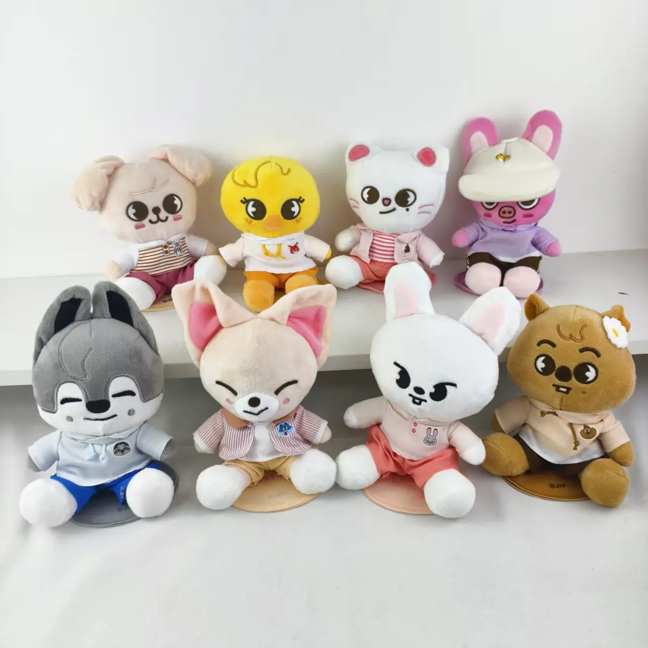 

Новые плюшевые игрушки SKZOO 2026 года: куклы Stray Kids с магнитной подставкой, Банг Чан, Ли Феликс – подарок для фанатов