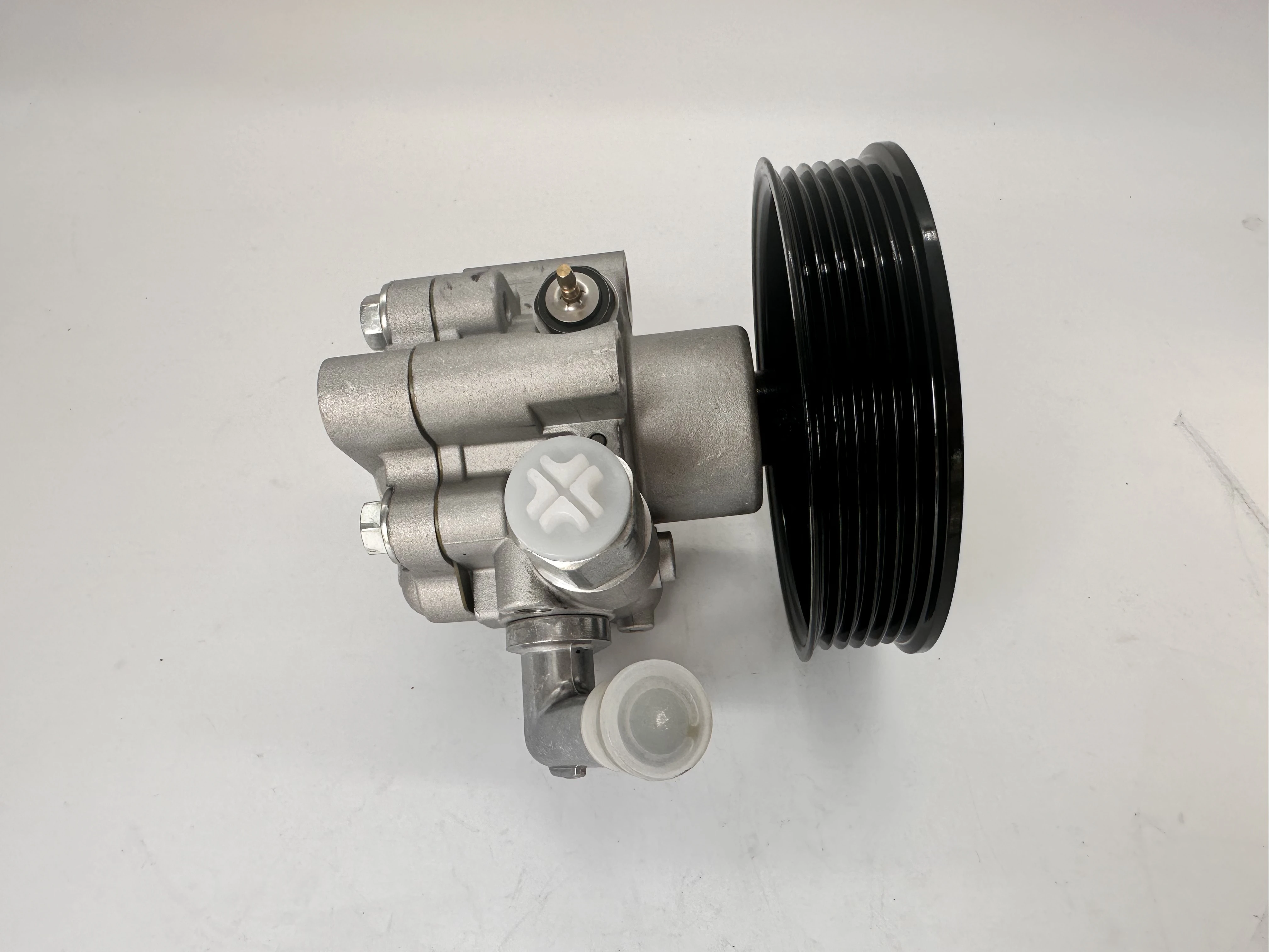 ホットセール高品質オートステアリングシステムパワーステアリングポンプ（ジーリービジョン用）1064001040