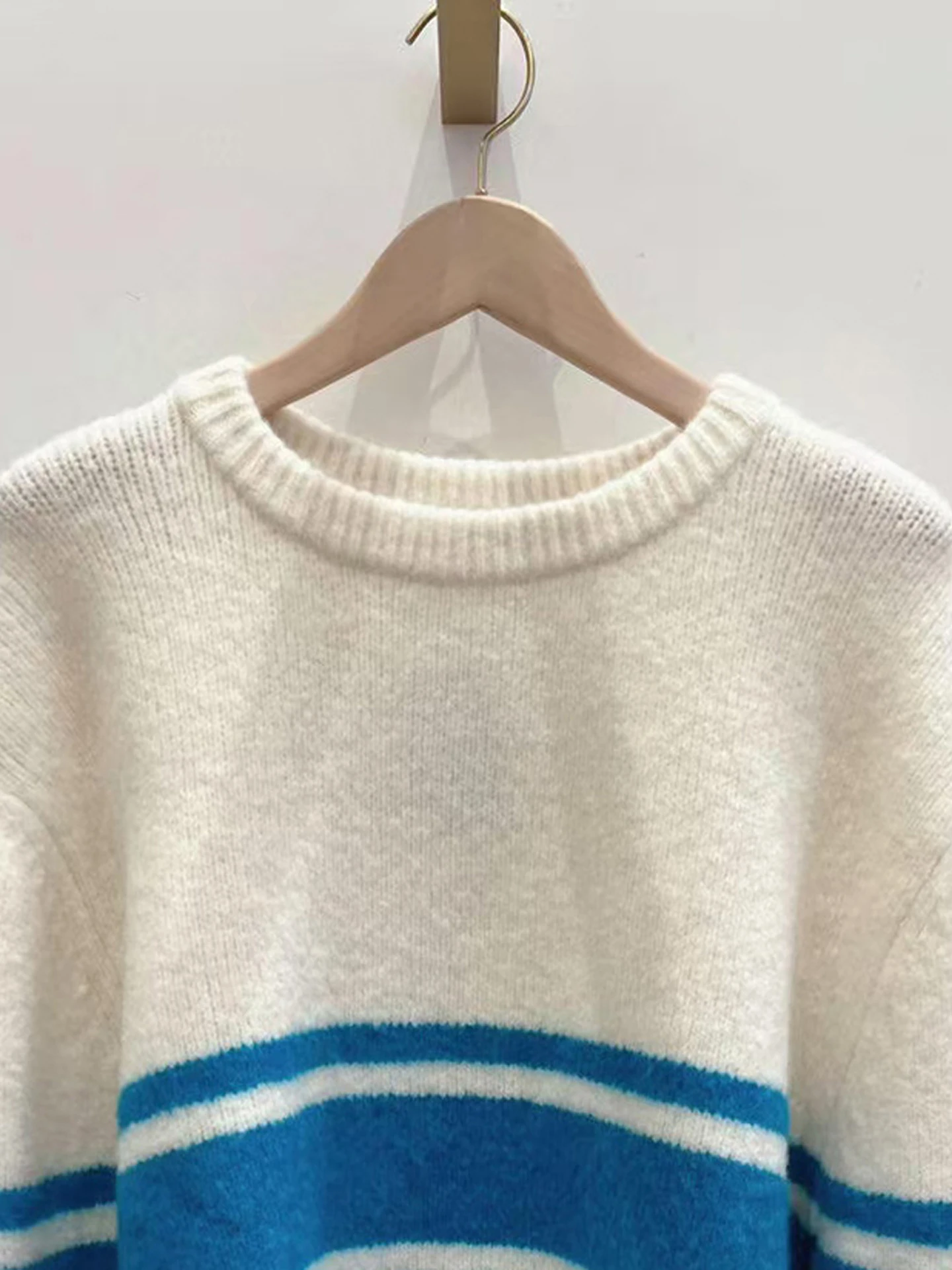 

M Home Nan You Высококачественный женский повседневный свободный вязаный свитер в полоску, универсальный удобный топ средней длины, длинный све Crew Ne