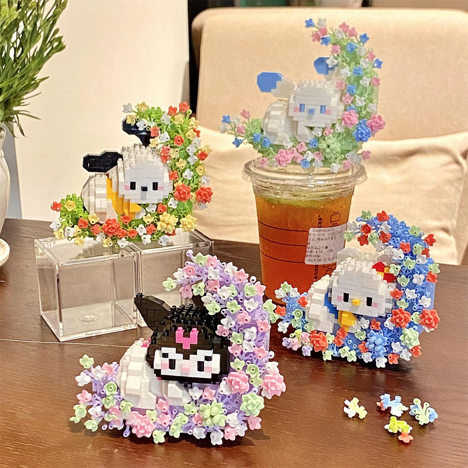 HelloKitty Building Blocks Sanrio Kuromi Educational Toys Japanese Anime Ornaments Christmas Birthday Present Kids Gifts NEW