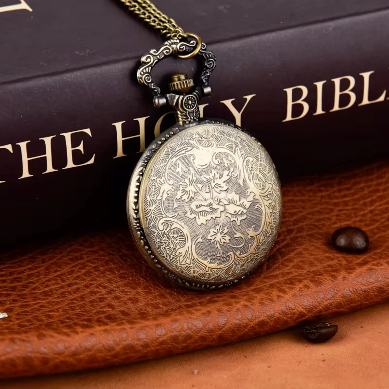 Large Bronze Earth and Eagle Pocket Watch Red glue Eagle Pocket Watch Necklace Pendant Watch Quartz watch