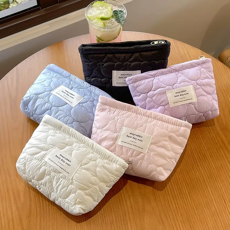 

Simple Letter Label Women's Cosmetic Bag Large Capacity Female Makeup Case Travel Storage Bags Cute Quilted Ladies Clutch Purses