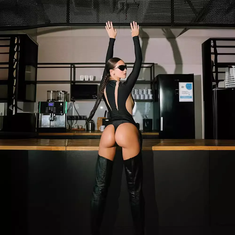 2025 신상 유럽 및 미국 여성 의류 메쉬 스티칭 섹시 시스루 라운드넥 긴팔 슬림핏 허리 패셔너블 베