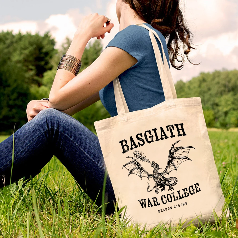 حقيبة حمل للنساء ، كرة السلة ، كلية الحرب ، راكب التنين الذهبي ، الجناح الرابع ، البنفسجي ، سورينجيل ، محبي الكتب ، حقيبة حمل