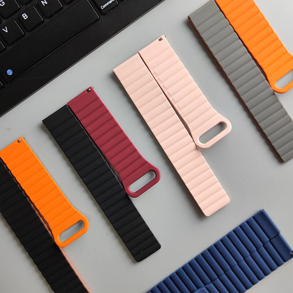 Magnetic Wrist Strap for Samsung Galaxy Watch Band 4 3 41/45mm Soft Silicone Straps for Galaxy 42/46mm Active 2 Bracelet 20/22mm image 2