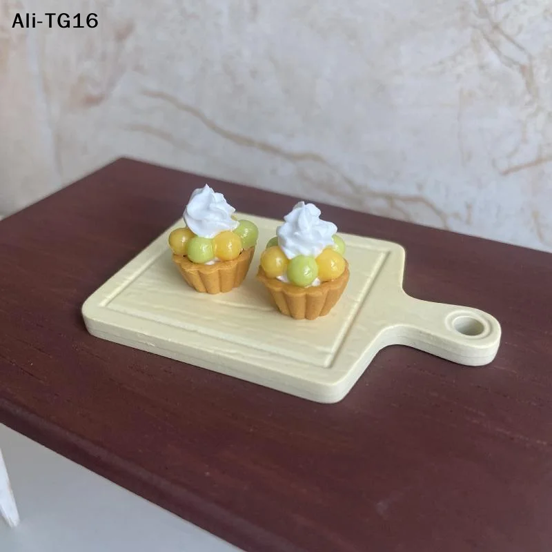 1 Stück Miniatur-Puppenhaus-Lebensmittel Obst Quadratischer Turm Mini Niedliches Simulations-Kuchenmodell Spielzeug für Puppenzubehör Kindergeschenk