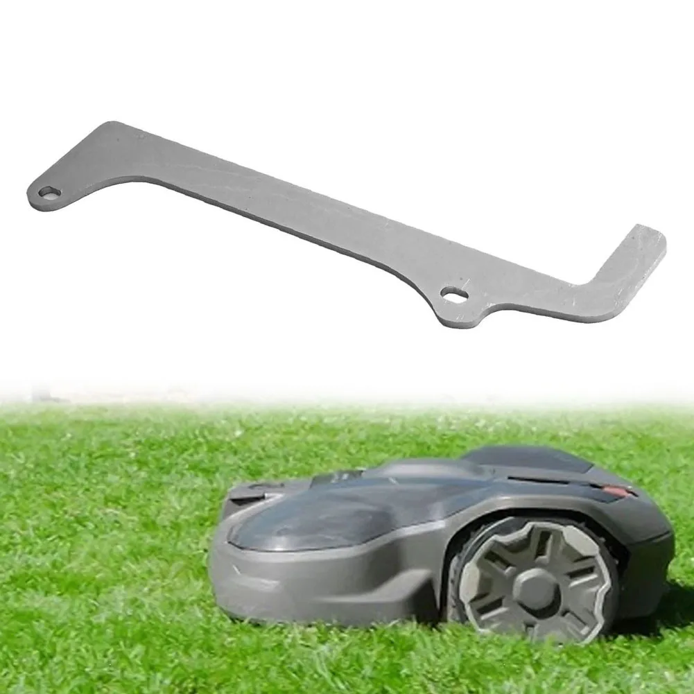 

Lawn Maintenance Silver Lawn Mower Scraper Rear Scraper Wheel Replacement Easy Installation Keeps Wheels Debris-free