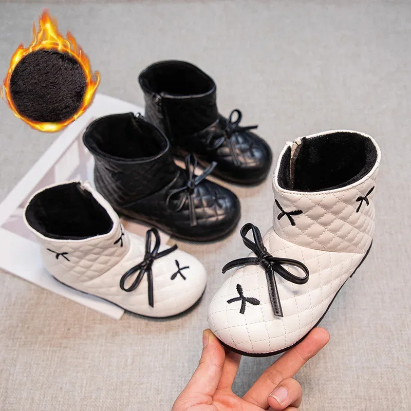 New Girl Baby Cotton Shoes with Winter Plush Sweet Bow Princess Short Boots Soft Bottom Comfortable and Warm Sneakers