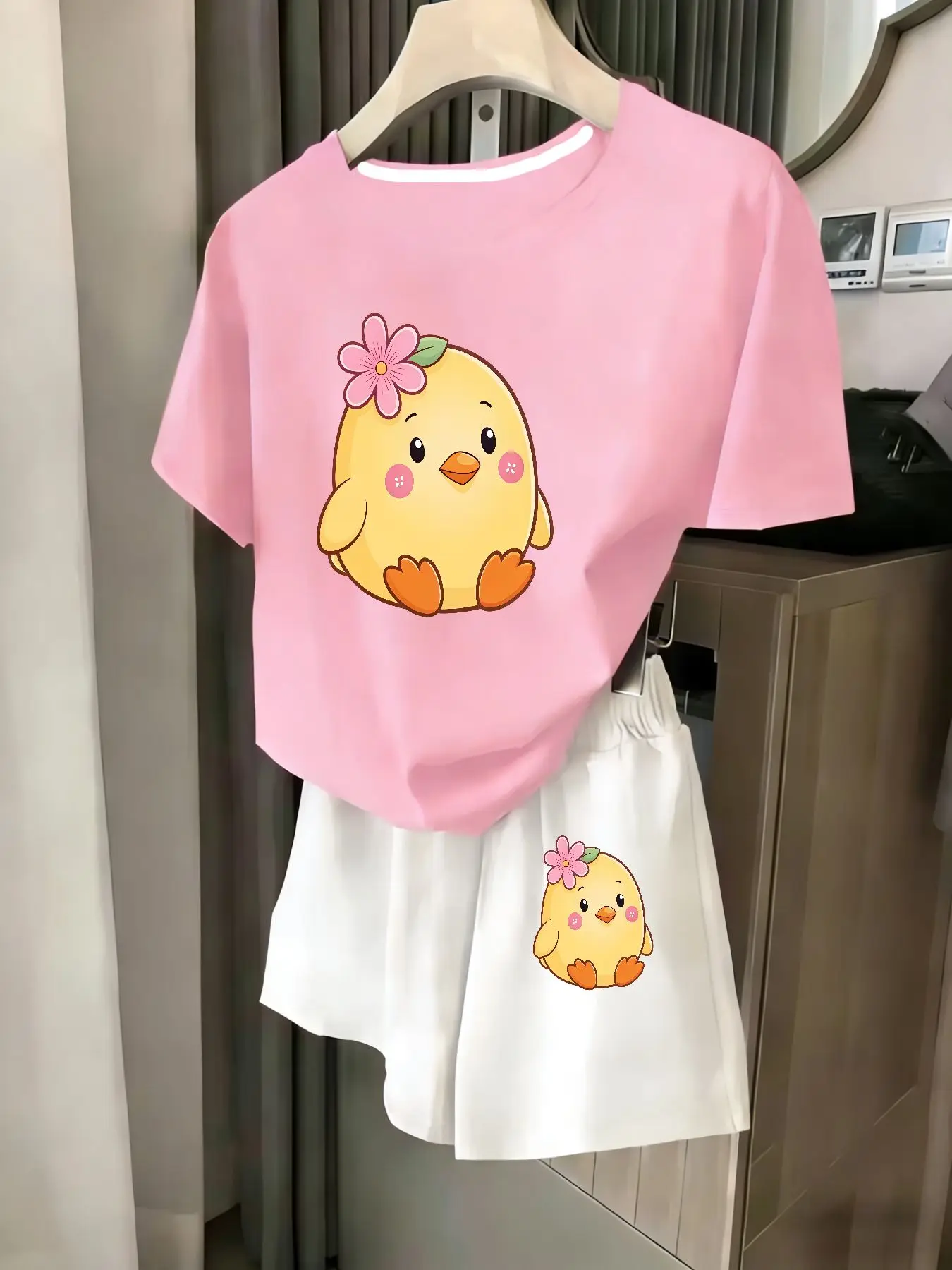 

Ladies 2-Piece Set Summer Beach Vacation Casual round Neck Short Sleeve Random Print T-Shirt Elastic Waist Shorts Suit Comfortab